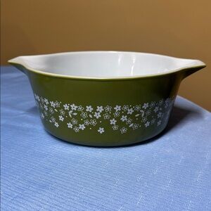 PYREX Spring Blossom Green Crazy Daisy Casserole Dish 475-B